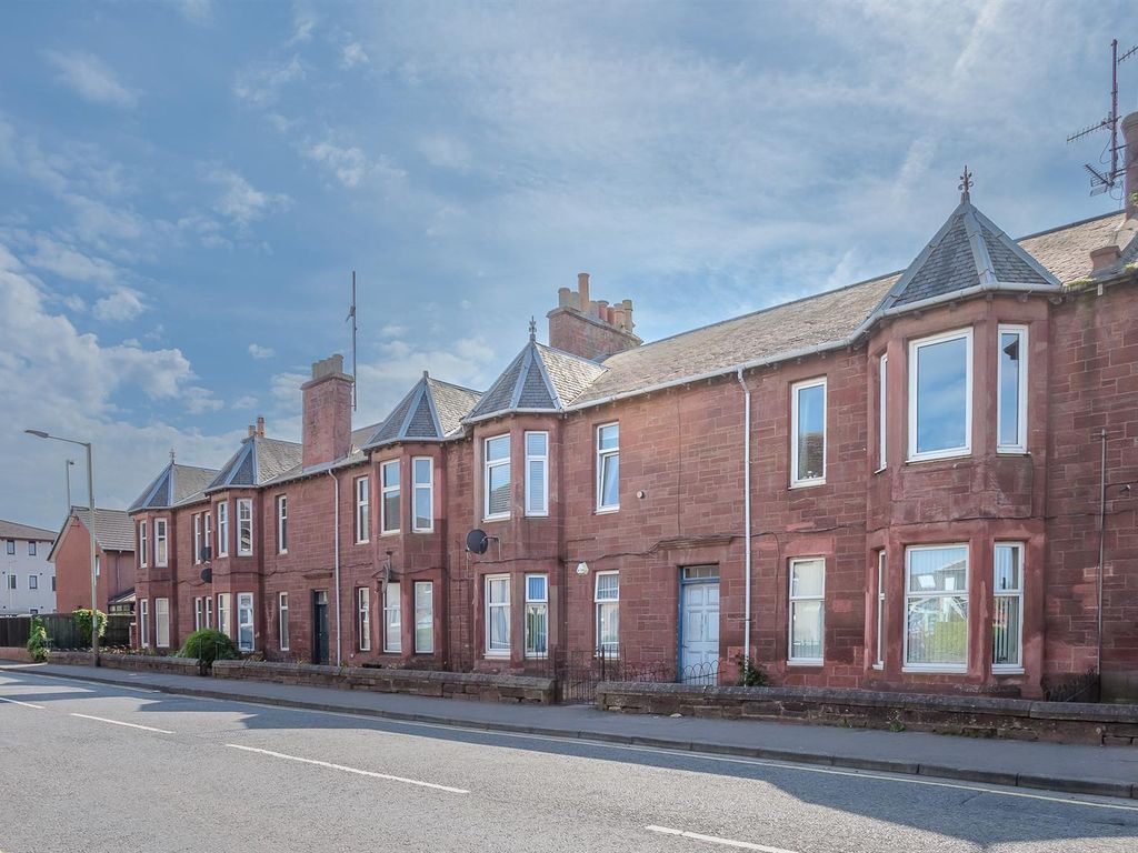 2 bed flat for sale in Feus Road, Perth PH1, £120,000 Zoopla
