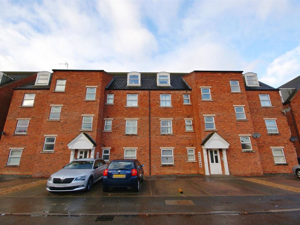 2 bed flat to rent in Fairfax Street, Lincoln LN5, £750 pcm Zoopla