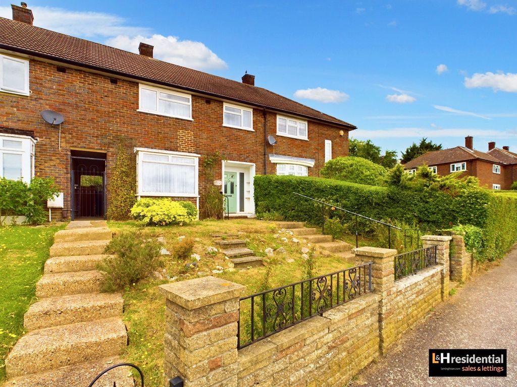 3 bed terraced house for sale in Gateshead Road, Borehamwood WD6, £