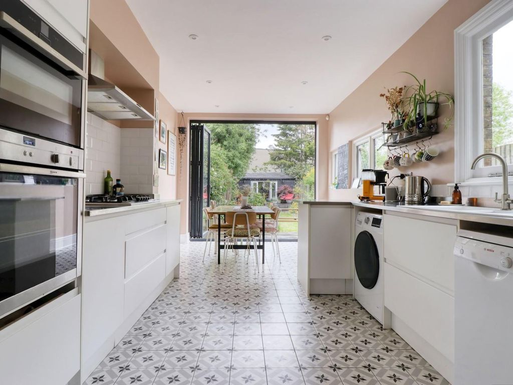 4 bed property for sale in Old Dover Road, London SE3, £925,000 Zoopla
