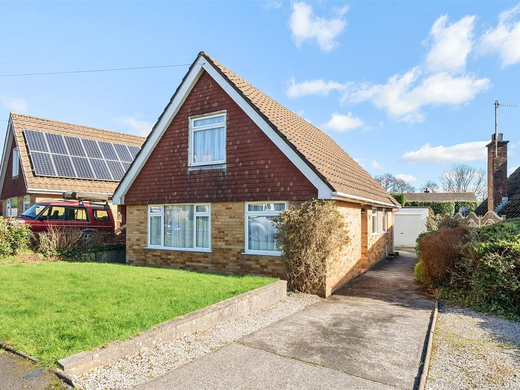 3 bed detached house for sale in Cleeve Drive, Ivybridge PL21, £300,000