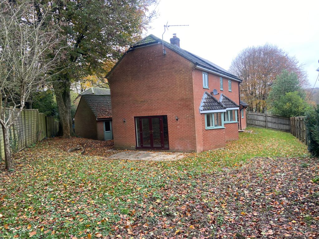 5 bed detached house to rent in Sanders Green, Winterborne Whitechurch