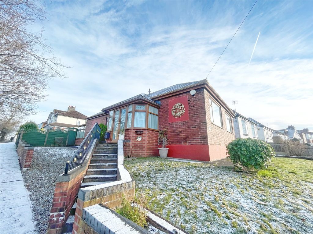 2 bed bungalow for sale in Mossway, Alkrington, Middleton, Manchester