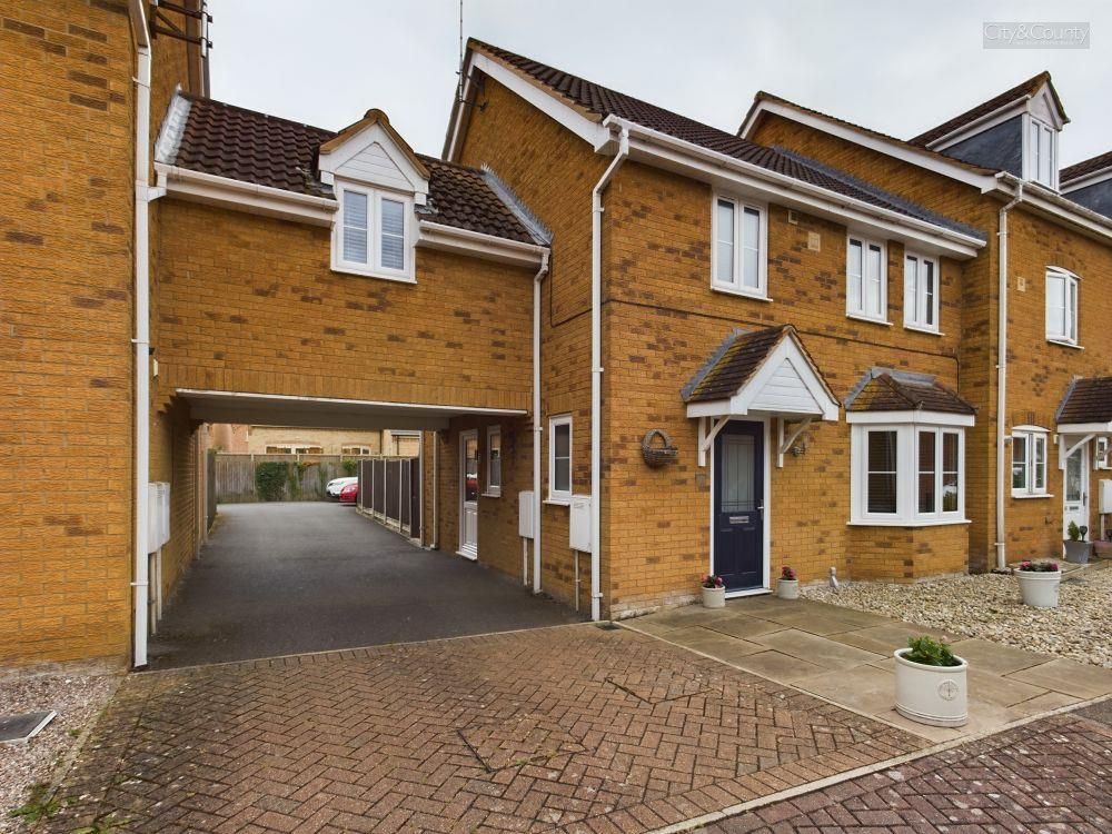 4 bed end terrace house for sale in Jubilee Way, Crowland, Peterborough