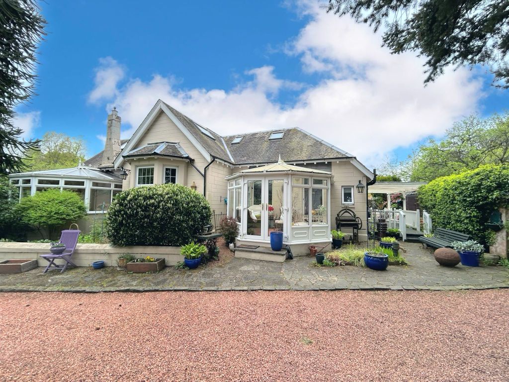 4 bed detached house for sale in Old Redding Road, Laurieston FK2, £