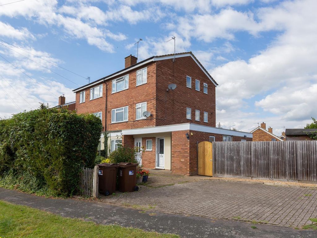 3 bed for sale in Franklin Road, Haddenham, Aylesbury HP17
