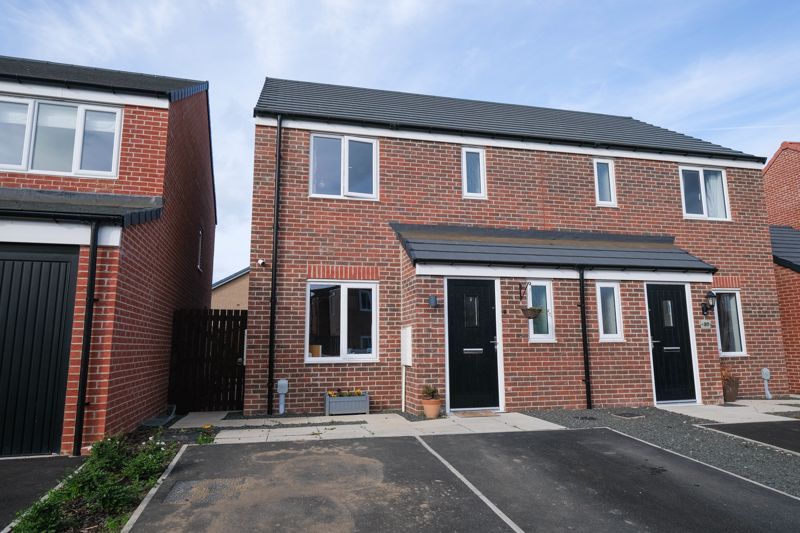 3 bed semidetached house for sale in Fulmar Drive, Amble NE65, £