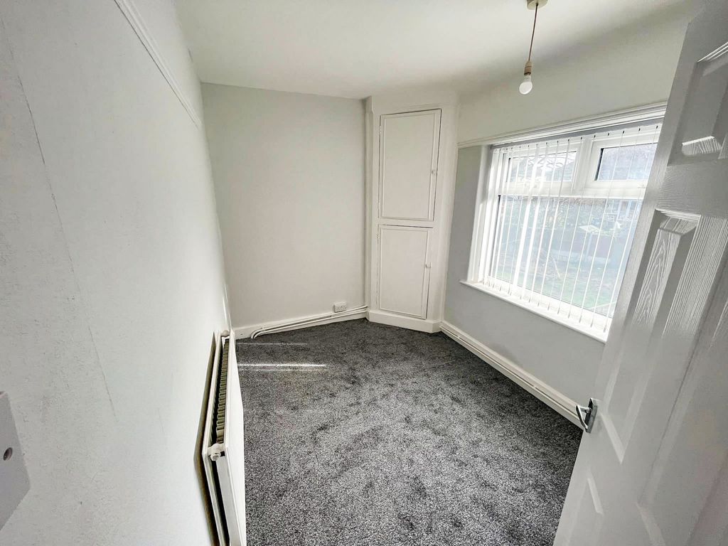 3 bed semidetached house to rent in Francis Way, Liverpool, Merseyside