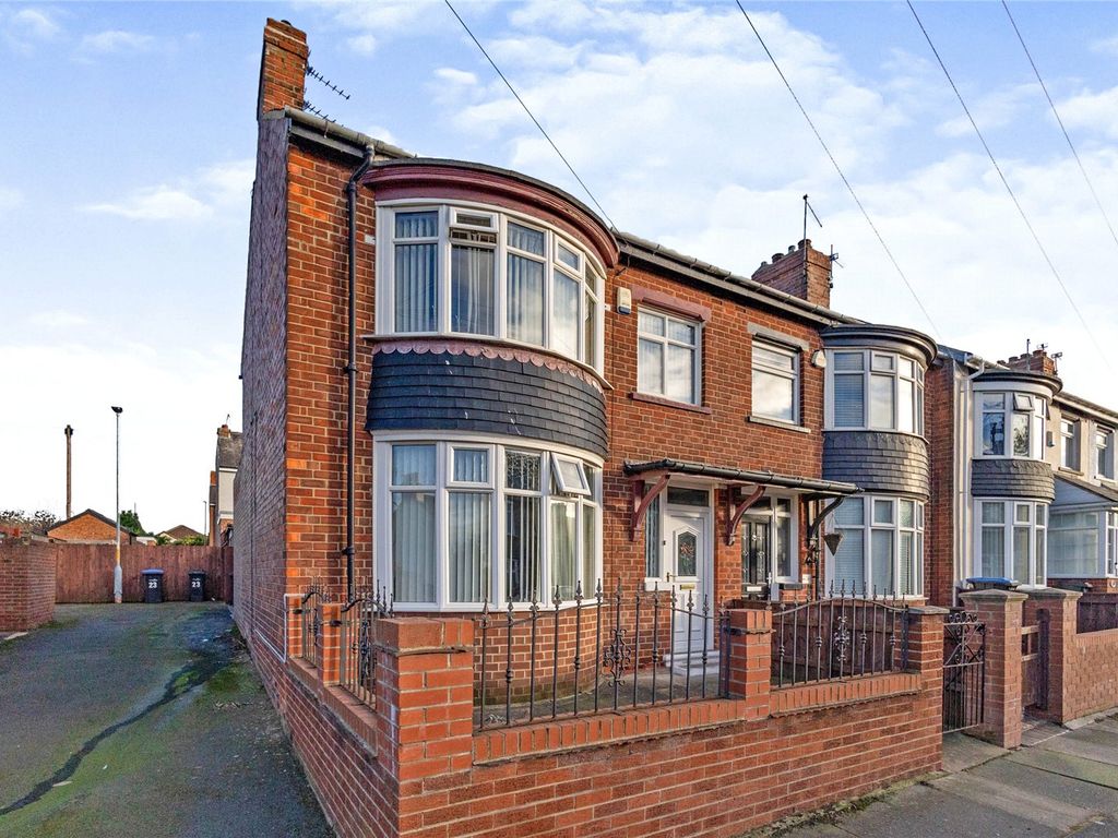 3 bed semidetached house for sale in Alton Road, Middlesbrough, North