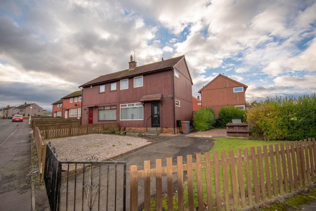 2 bed semidetached house to rent in Boyd Place, Lochgelly KY5, £700