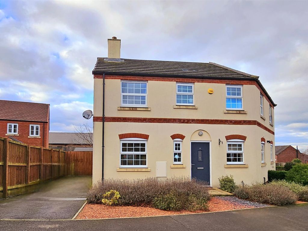 3 bed semidetached house for sale in Elbourne Drive, Scholar Green