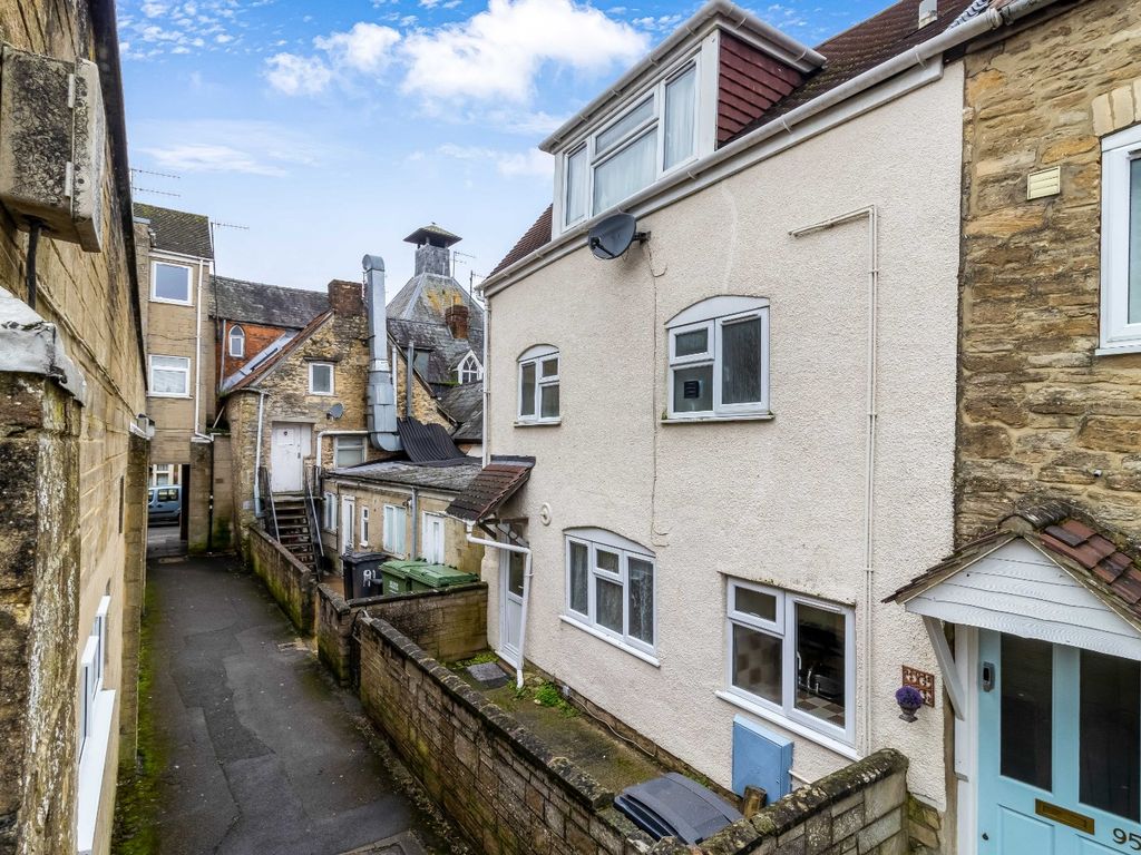 2 bed end terrace house for sale in Cricklade Street, Cirencester