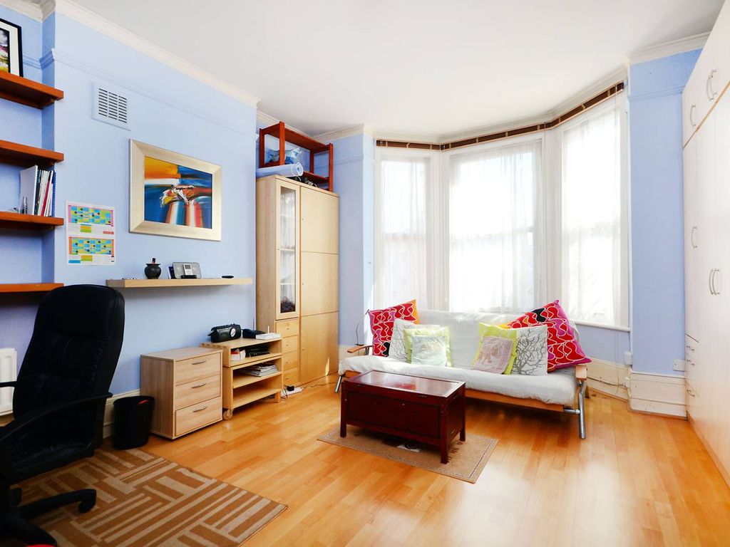 Knights Hill, West Norwood, London SE27  