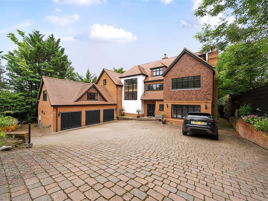 6 bed detached house for sale in Chelsfield Hill, Orpington BR6, £