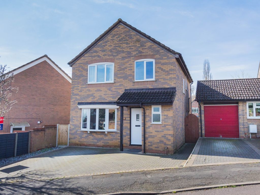 4 bed detached house for sale in Diamond Drive, Irthlingborough