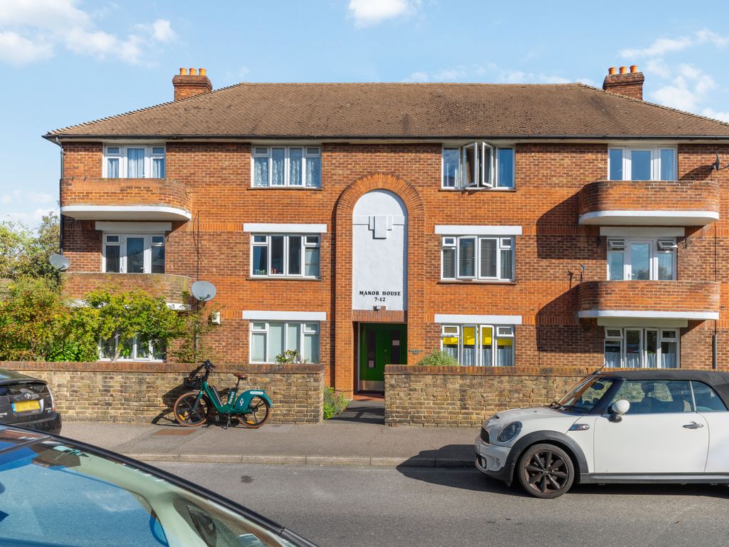 2 bed flat for sale in Manor Road, Wallington SM6, £295,000 Zoopla