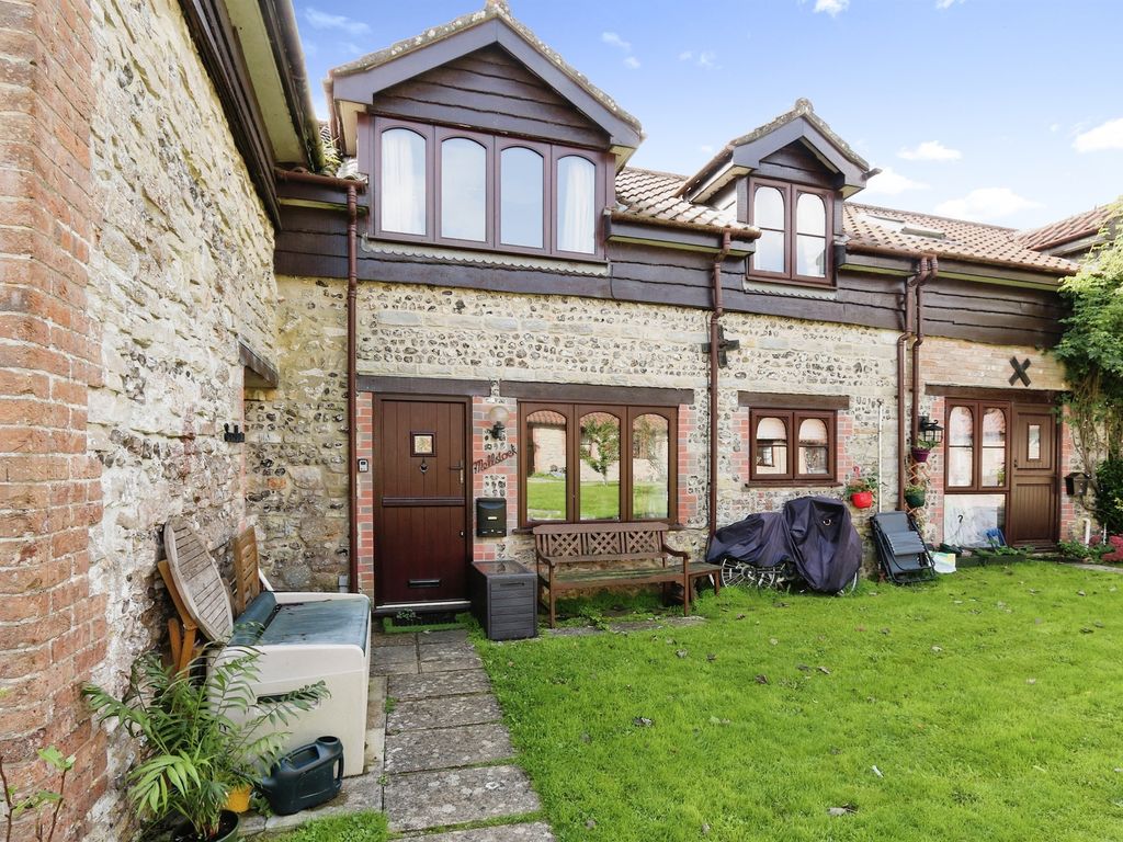 2 bed terraced house for sale in Dorchester Road, Frampton, Dorchester