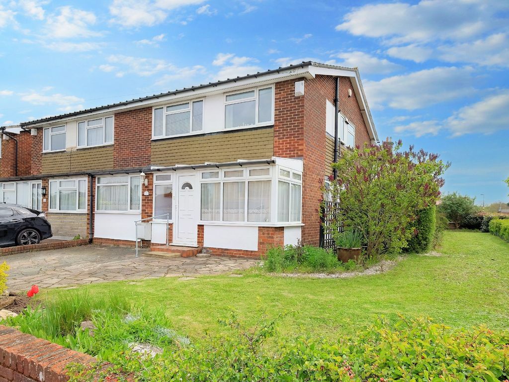 3 bed semidetached house for sale in Derry Downs, Orpington BR5 Zoopla