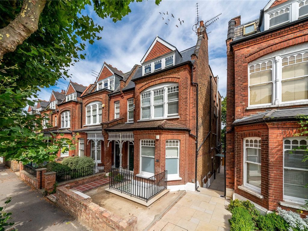4 bed for sale in Kings Avenue, Muswell Hill, London N10, £