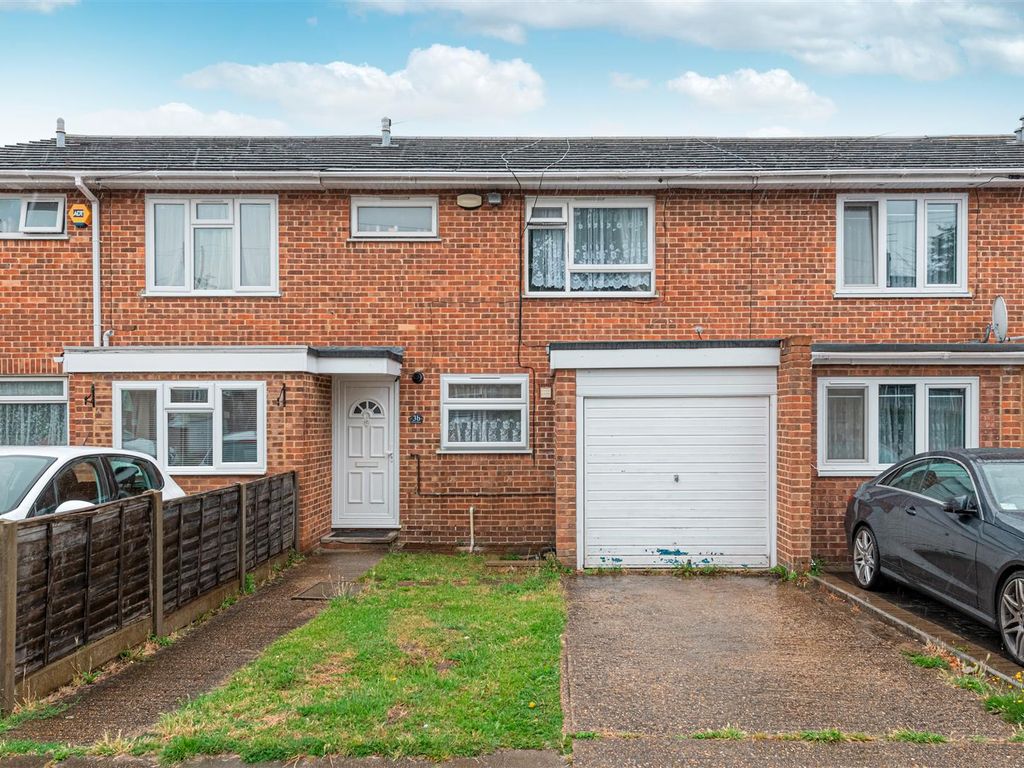 3 bed terraced house for sale in Deane Avenue, Ruislip HA4, £550,000
