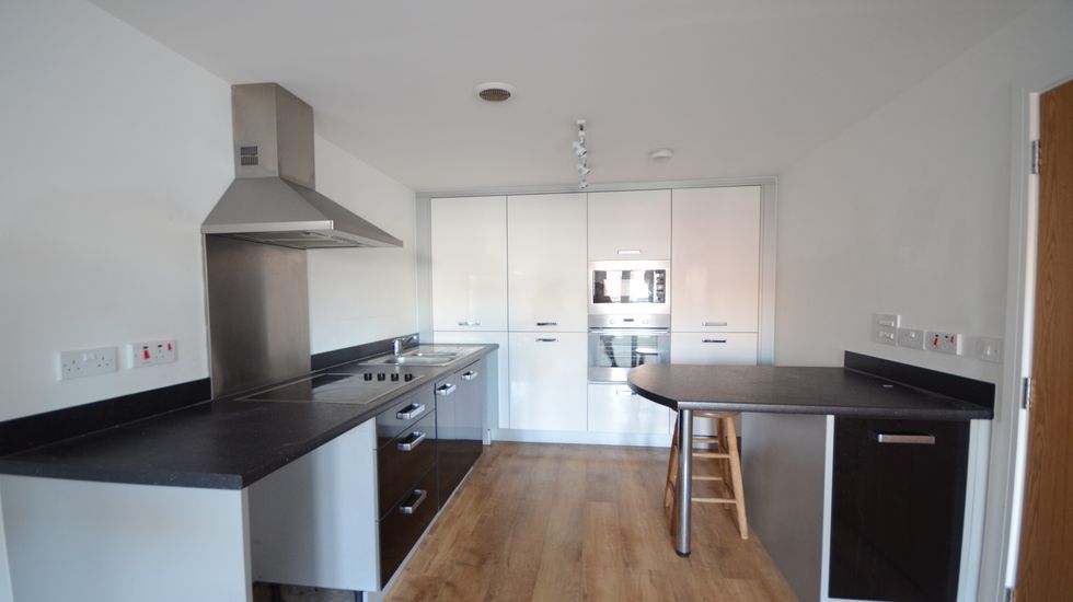 1 bed flat to rent in Kingsquarter, Maidenhead SL6 Zoopla