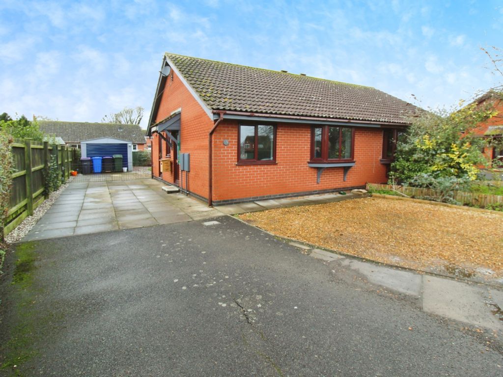 2 bed semidetached bungalow for sale in King Johns Road, Swineshead