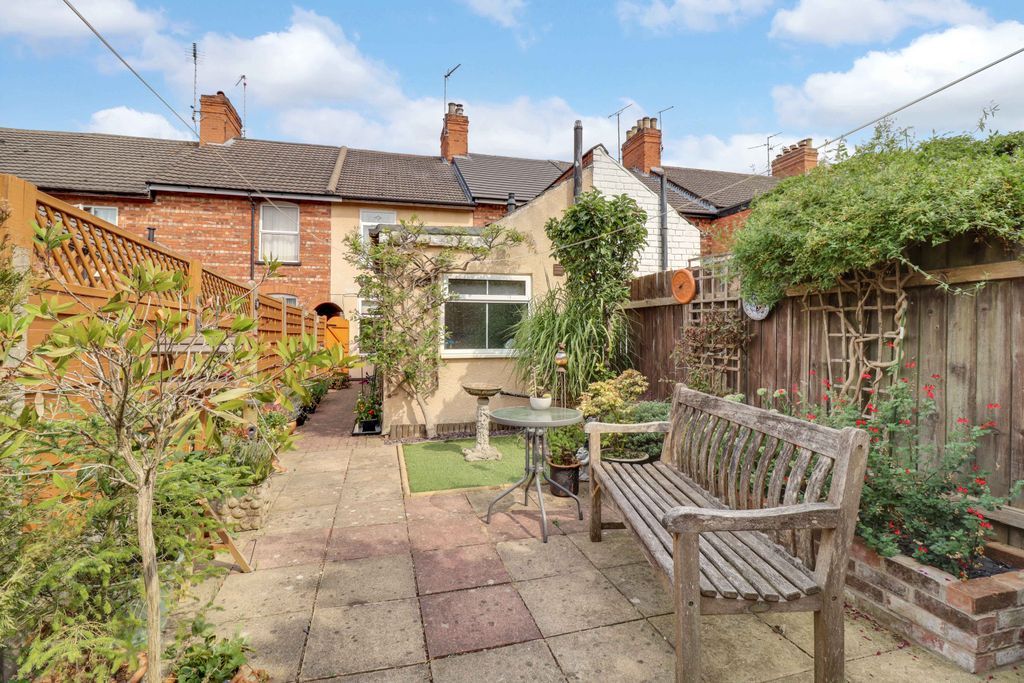 3 bed terraced house for sale in Houghton Road, Grantham NG31 Zoopla