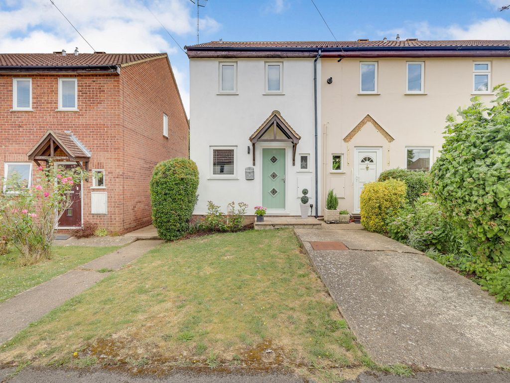 2 bed end terrace house for sale in Montpelier Close, Billericay CM12