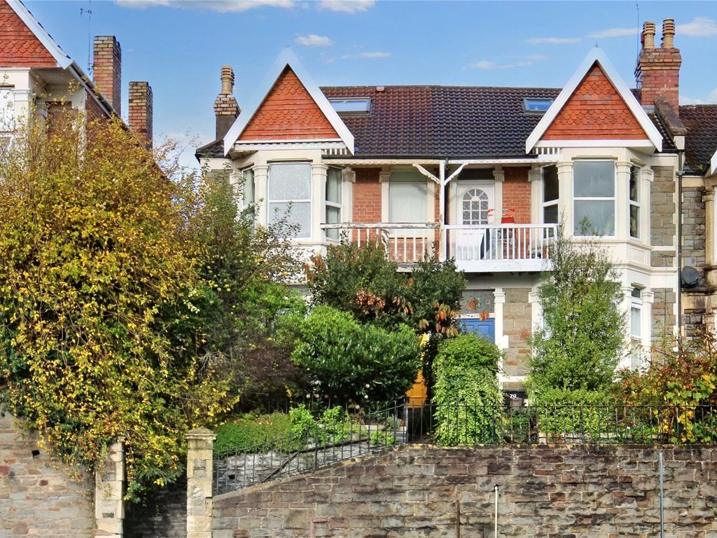 4 bed semidetached house for sale in Bristol Hill, Brislington BS4, £