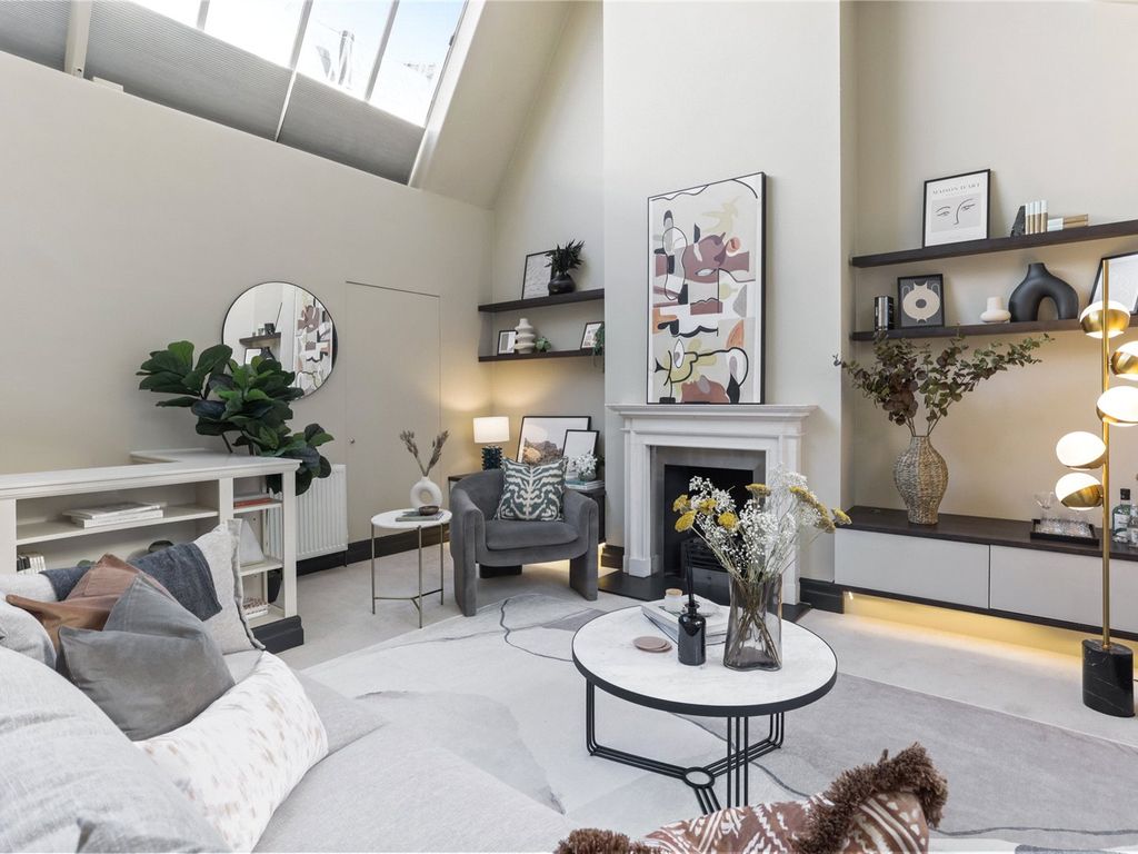 King's House Studios, Lamont Road Passage, Chelsea, London SW10  