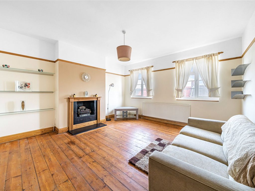 2 bed flat for sale in Bromley Road, Bromley BR1, £240,000 Zoopla