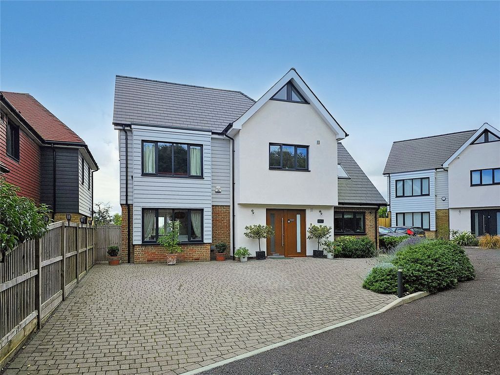 4 bed detached house for sale in Foreland Heights, Ramsgate, Kent CT11