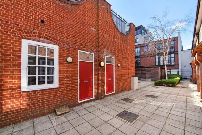 Bartlett Mews, London E14  