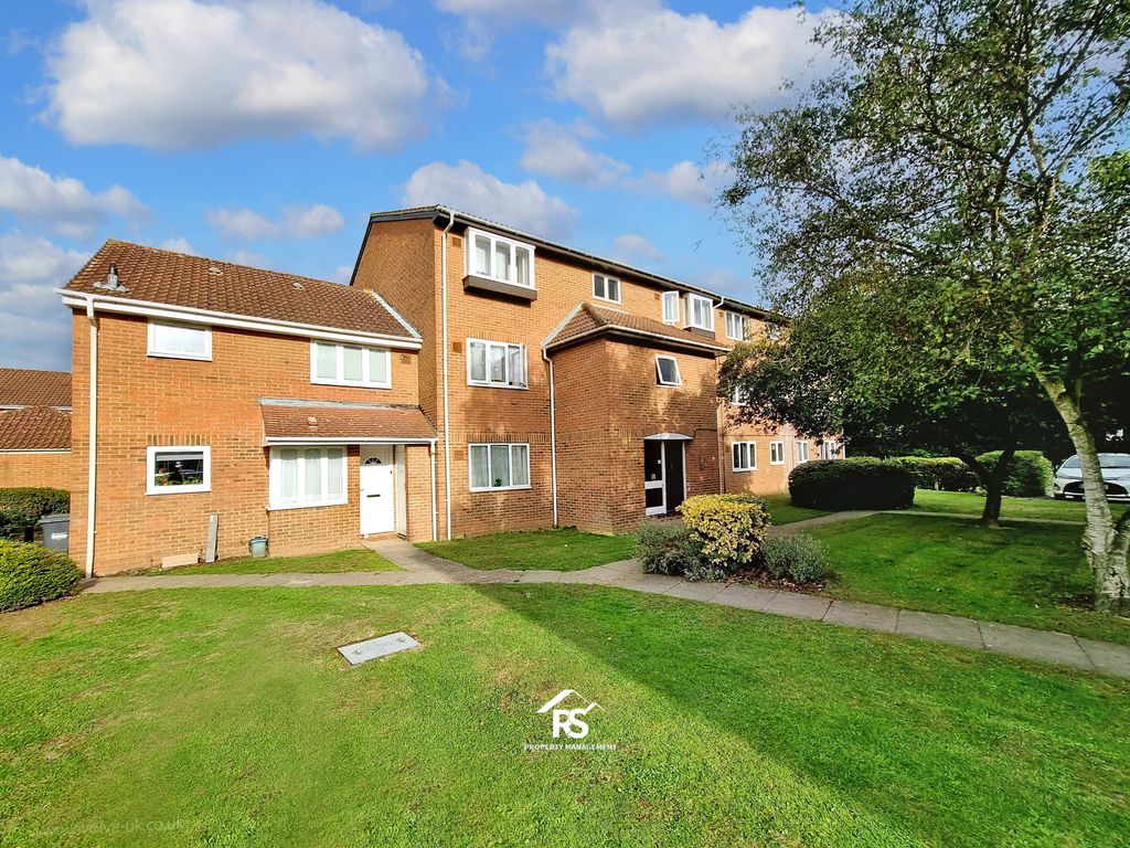 Pickwick Close Hounslow TW4  
