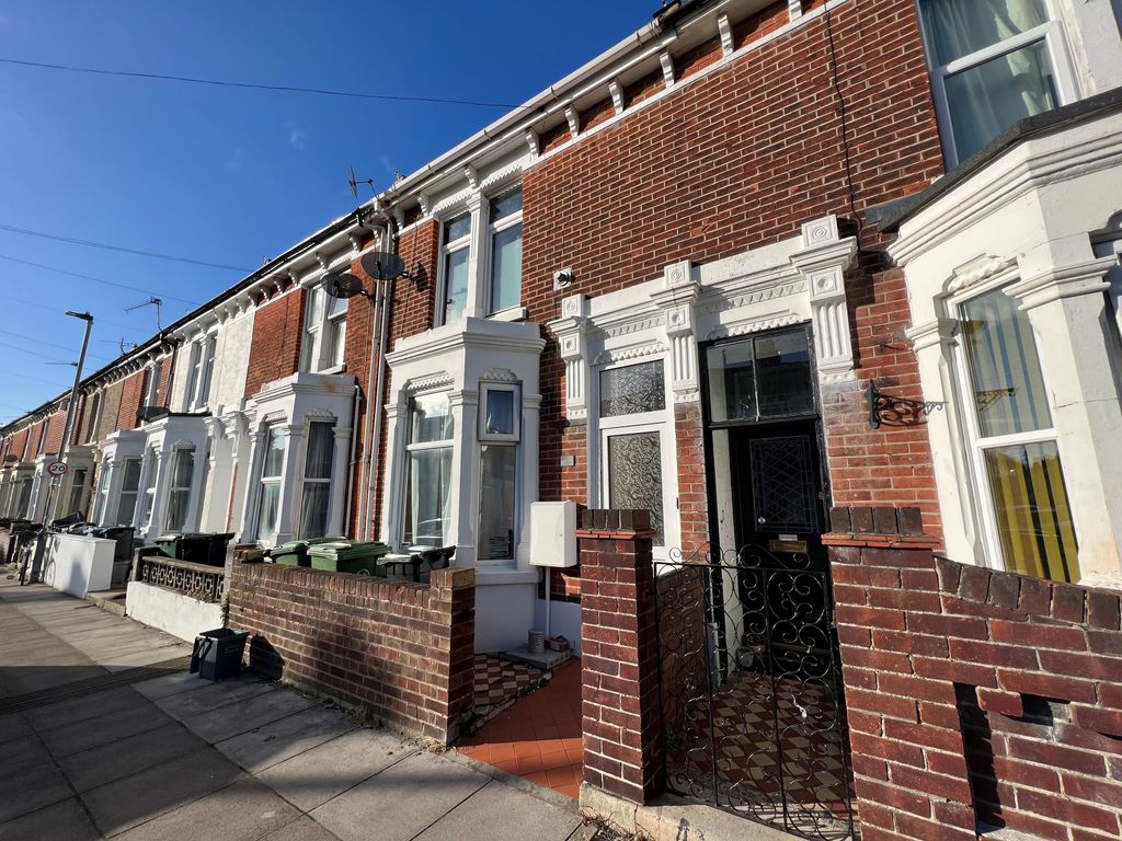 4 bed terraced house for sale in Bramshott Road, Southsea PO4 Zoopla