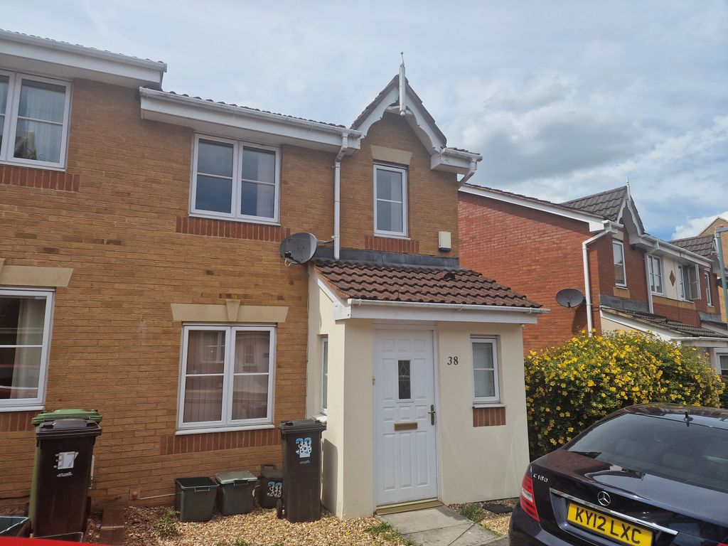 3 bed terraced house to rent in Corinum Close, Emersons Green, Bristol