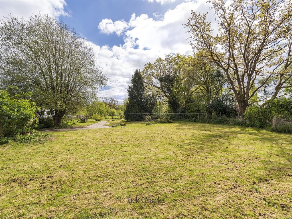 6 bed detached house for sale in London Road, Hurst Green, Etchingham