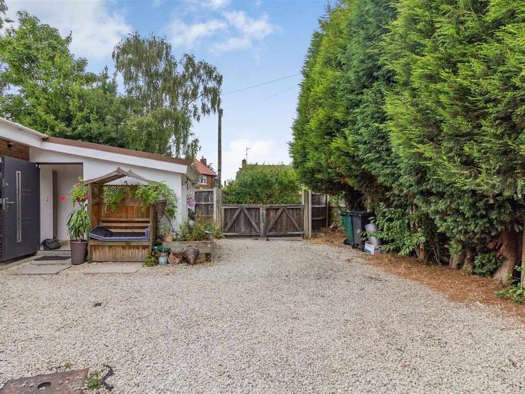 3 bed detached bungalow for sale in Flatts Lane, Calverton, Nottingham NG14 Zoopla