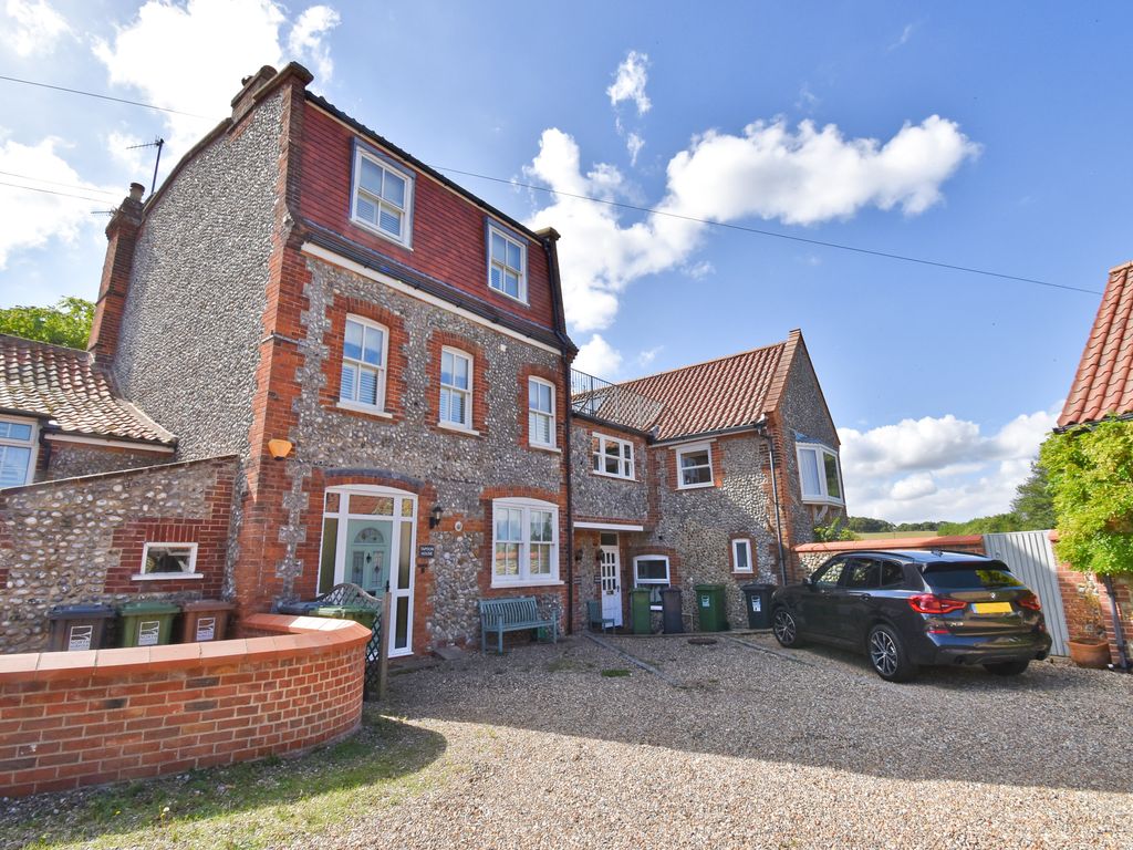 4 bed town house for sale in Sandy Lane, West Runton, Cromer NR27 Zoopla