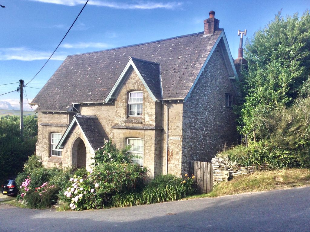 3 bed detached house for sale in East Allington, Totnes TQ9, £560,000