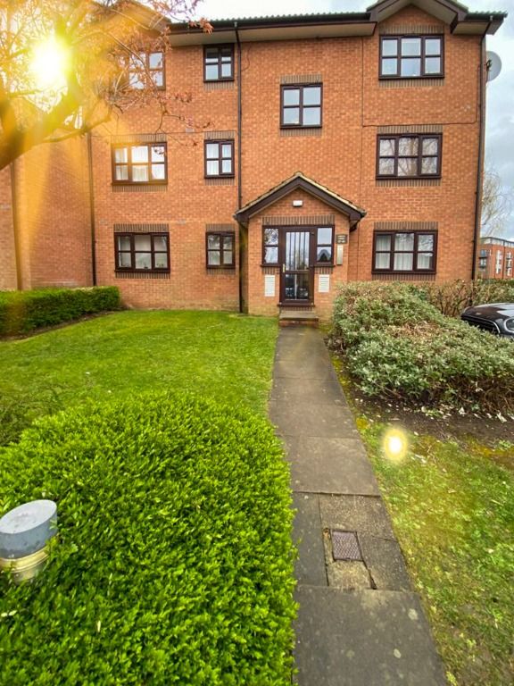 King Georges Avenue, Watford WD18  