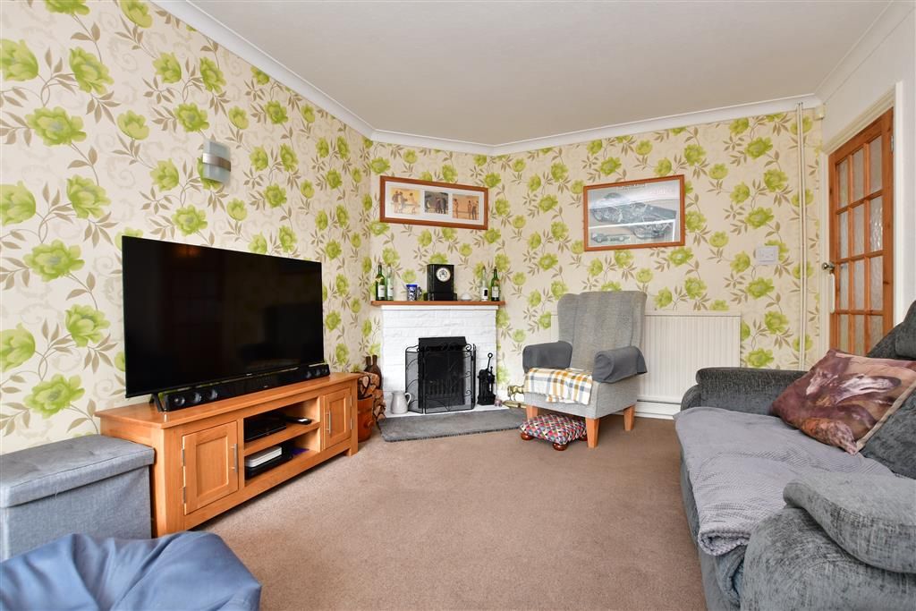 3 bed semidetached house for sale in Loose Road, Maidstone, Kent ME15