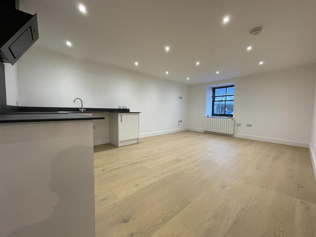 2 bed flat for sale in Spout Lane, Coleford GL16 Zoopla