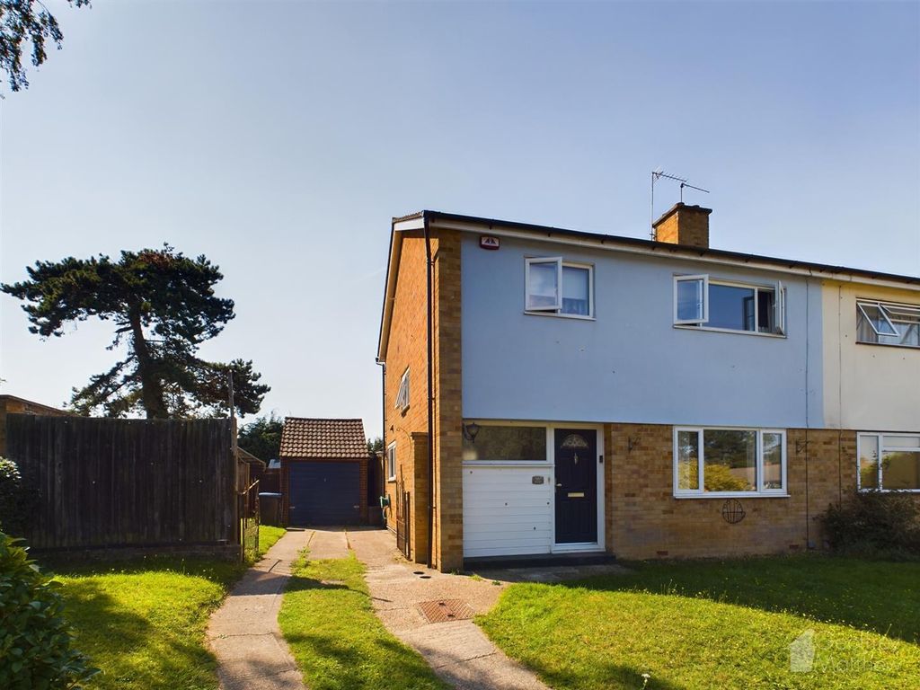 3 bed property for sale in Spring Hills, Harlow CM20, £450,000 Zoopla