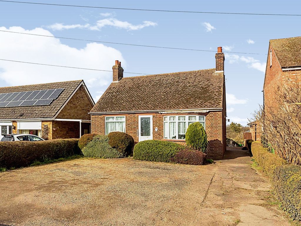 2 bed detached bungalow for sale in Kings Delph, Whittlesey