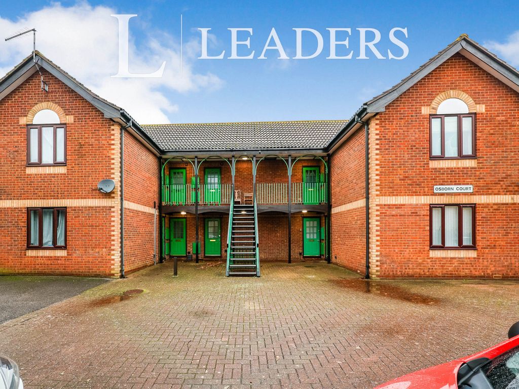 Studio to rent in Corby Crescent, Portsmouth PO3, £750 pcm Zoopla