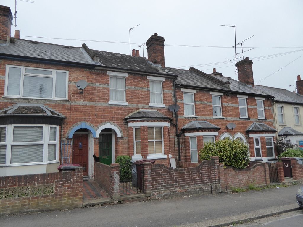 2 bed terraced house to rent in St. Road, Reading RG30, £1,250