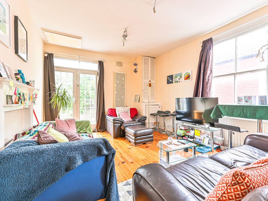 3 bed to rent in Oakmead Road SW12, Balham, London, Zoopla