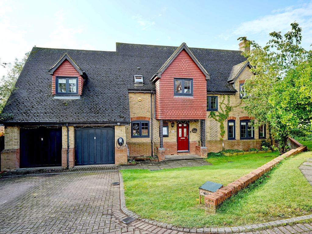 5 bed detached house for sale in Sanders Close, Little Stukeley