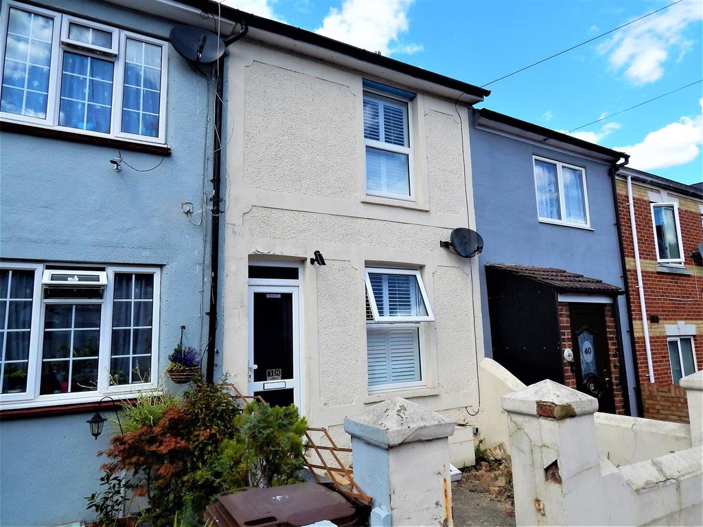 3 bed terraced house for sale in Trafalgar Street, Gillingham ME7 Zoopla
